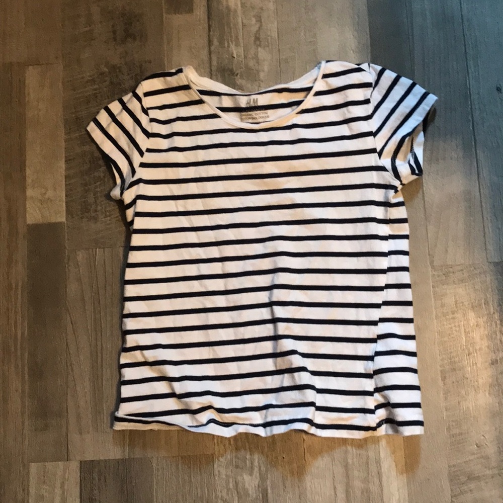 H&M girls striped t-shirt.